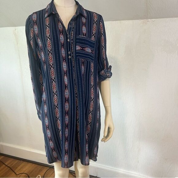 Entro Navy Blue Southwestern Pattern Shirtdress with rolled up sleeves - Picture 5 of 16